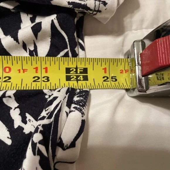 Lane Bryant silk floral dress. Lost weight getting rid of the entire closet - Picture 4 of 4